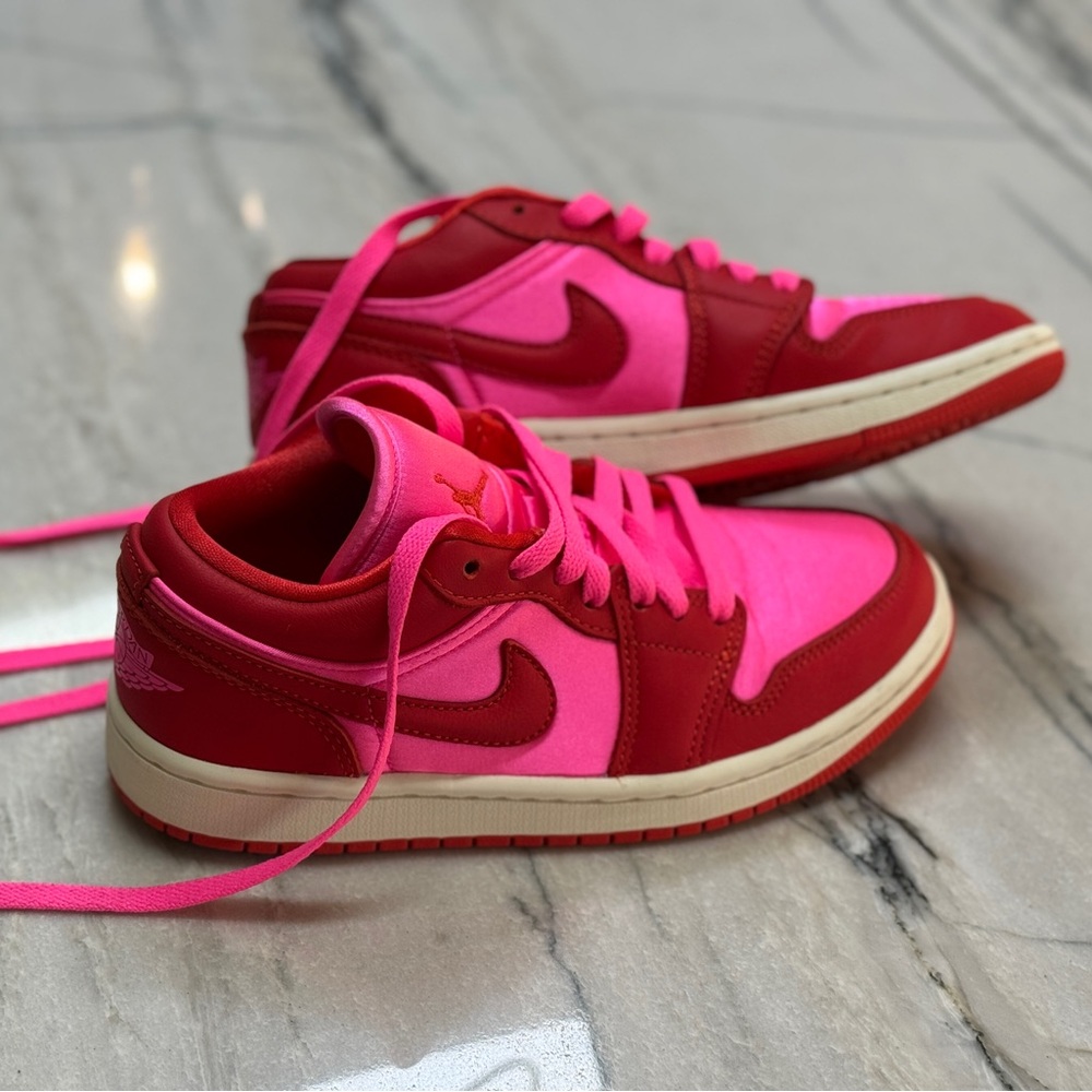 Nike Air Jordan 1 Low SE pink blast chili red sneakers size 5